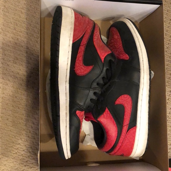 Sneakers - Picture 6 of 8